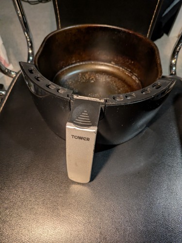Air fryer tray - air, tower